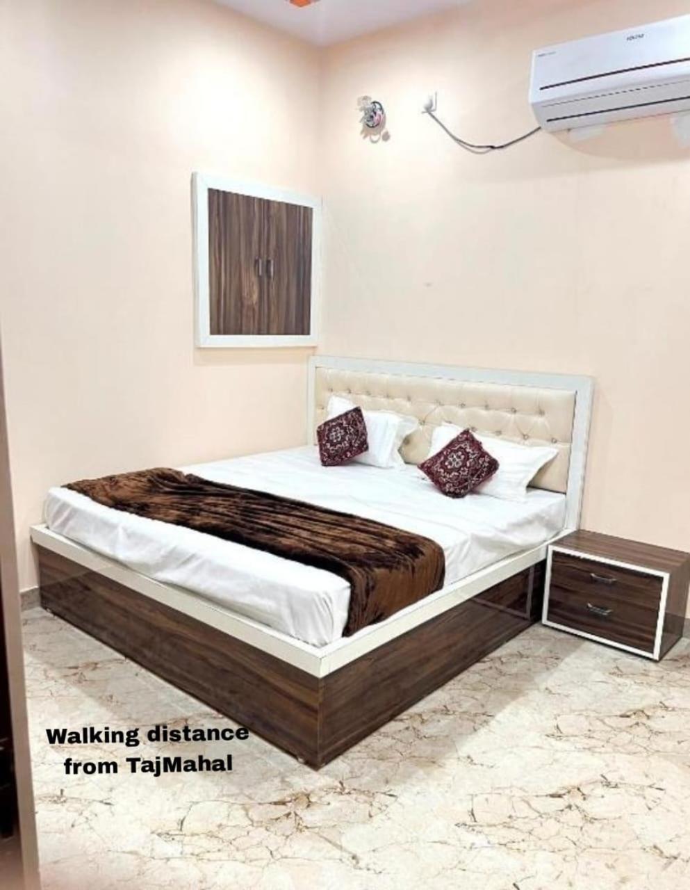 The Orchid Villa Homestay - Walkable Distance From Taj Mahal Agra  Luaran gambar